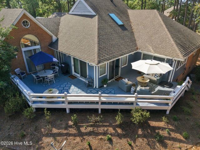 64 Pinewild Drive, Pinehurst, NC 28374