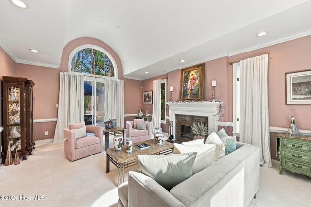 64 Pinewild Drive, Pinehurst, NC 28374