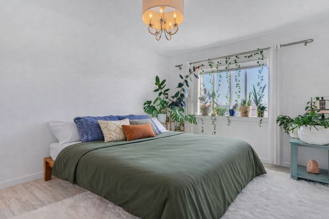 9820 S Pulaski Road 315, Oak Lawn, IL 60453