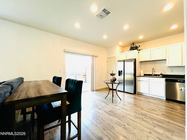 8727 Scenic Sky Drive, Reno, NV 89506