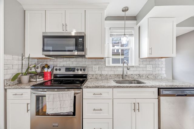 606 Lincoln Ave, Saugus, MA 01906