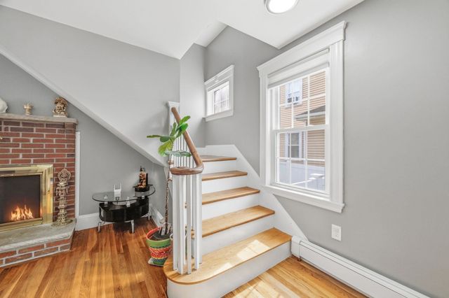 606 Lincoln Ave, Saugus, MA 01906