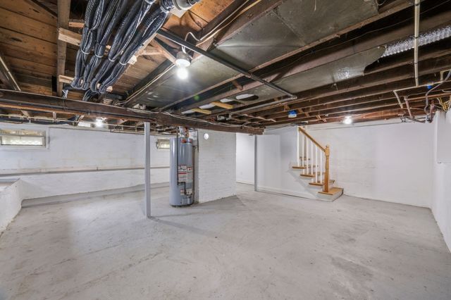 606 Lincoln Ave, Saugus, MA 01906