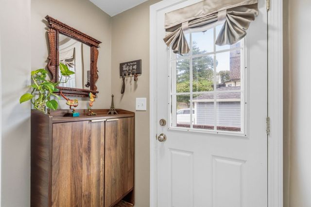 606 Lincoln Ave, Saugus, MA 01906