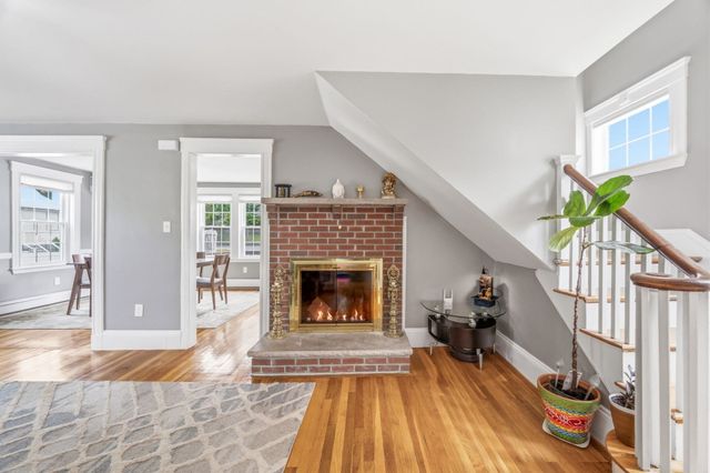 606 Lincoln Ave, Saugus, MA 01906