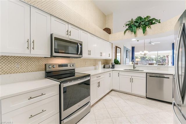 1940 Willow Bend CIR 103, Naples, FL 34109