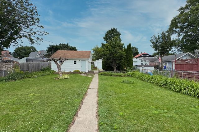 321 N London Avenue, Rockford, IL 61107