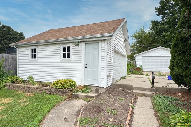 321 N London Avenue, Rockford, IL 61107