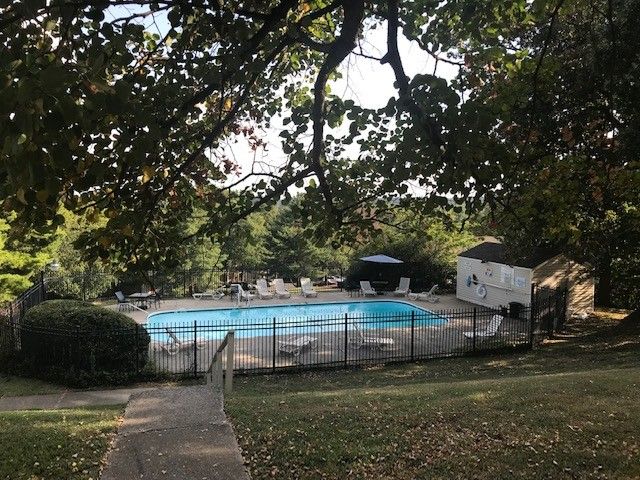 689 Longhunter Ct, Nashville, TN 37217