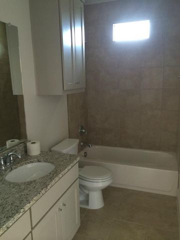 3313 Thomas Kincheon ST A, Austin, TX 78745