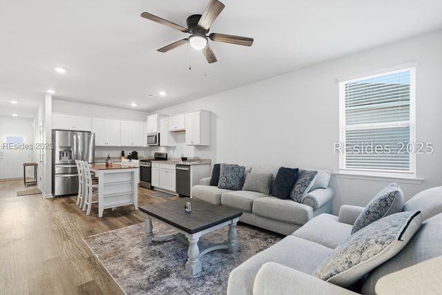 181 Holiday St, Ridgeland, SC 29936