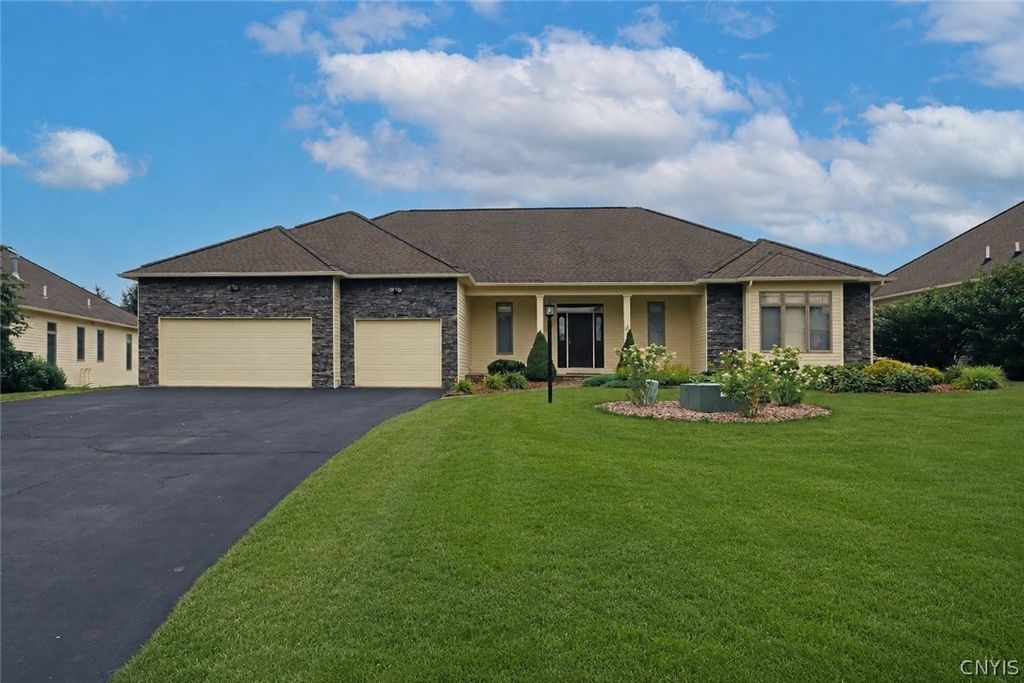 6003 Bay Hill Circle, Dewitt, NY 13078