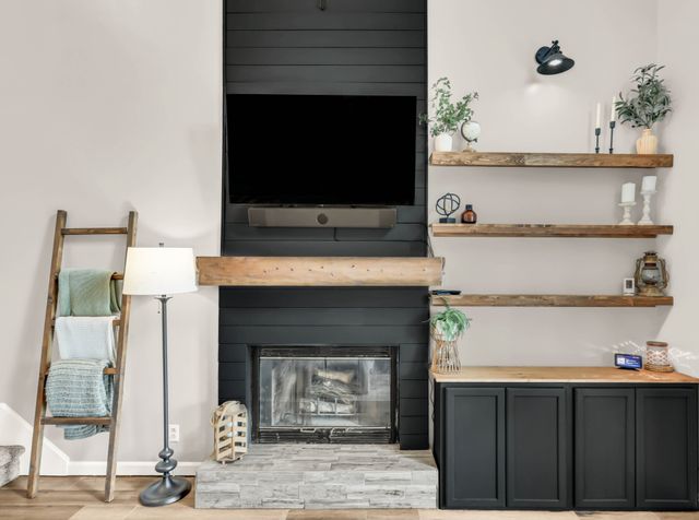 3526 Clearwater Dr, Clarksville, TN 37042