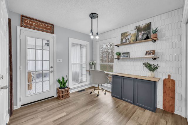 3526 Clearwater Dr, Clarksville, TN 37042