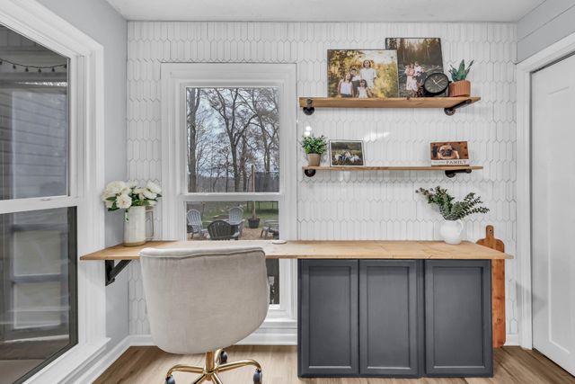 3526 Clearwater Dr, Clarksville, TN 37042