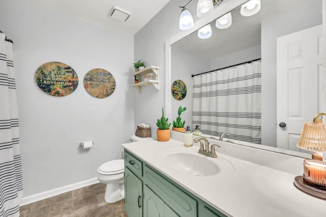 3526 Clearwater Dr, Clarksville, TN 37042