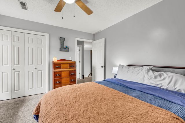 3526 Clearwater Dr, Clarksville, TN 37042