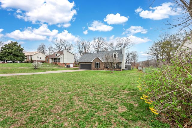 3526 Clearwater Dr, Clarksville, TN 37042