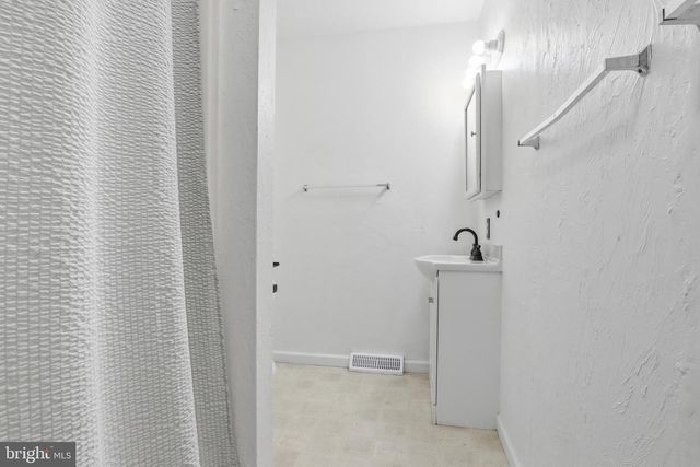 1018 KELLY DR, York, PA 17404