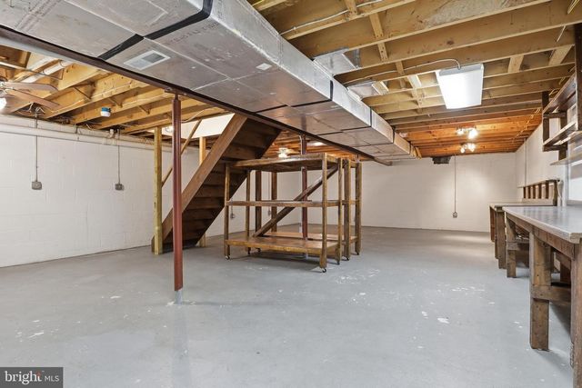 1018 KELLY DR, York, PA 17404