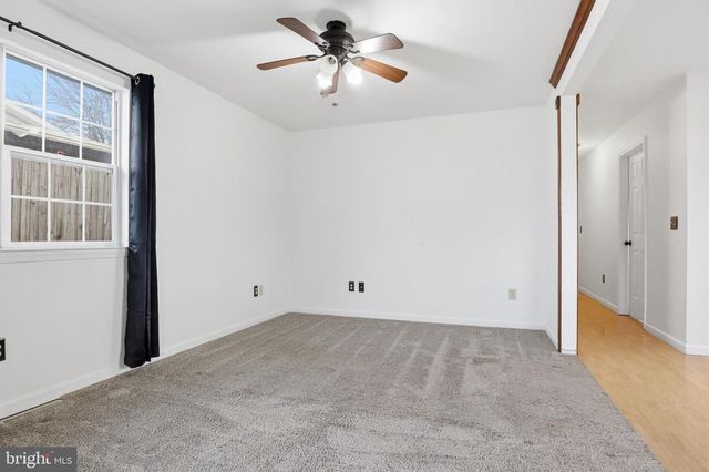 1018 KELLY DR, York, PA 17404