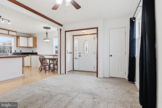 1018 KELLY DR, York, PA 17404