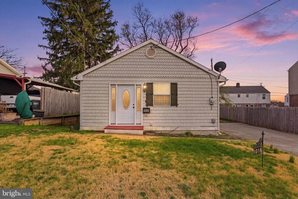 1018 KELLY DR, York, PA 17404