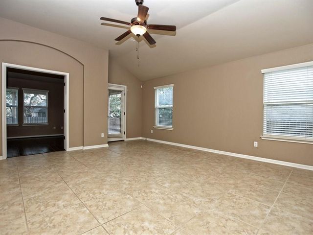 140 Copper Lake LN, Georgetown, TX 78628