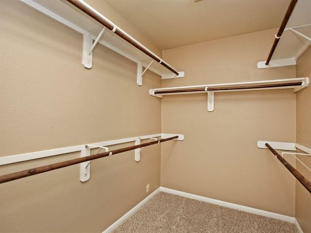 140 Copper Lake LN, Georgetown, TX 78628