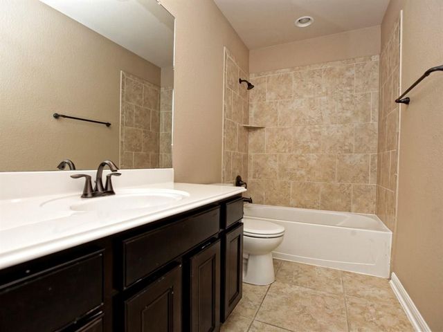 140 Copper Lake LN, Georgetown, TX 78628