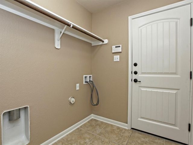 140 Copper Lake LN, Georgetown, TX 78628