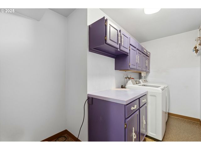 64 WHEATHERSTONE Ct 36, Lake Oswego, OR 97035