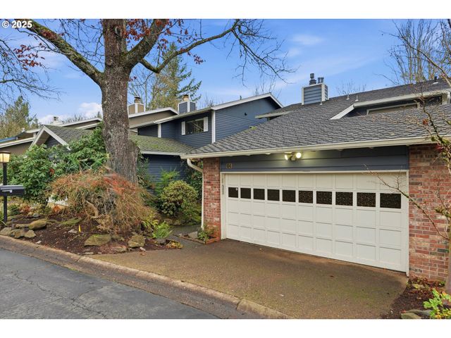 64 WHEATHERSTONE Ct 36, Lake Oswego, OR 97035