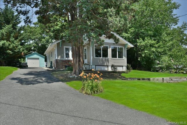 3 School Street, Ronkonkoma, NY 11779