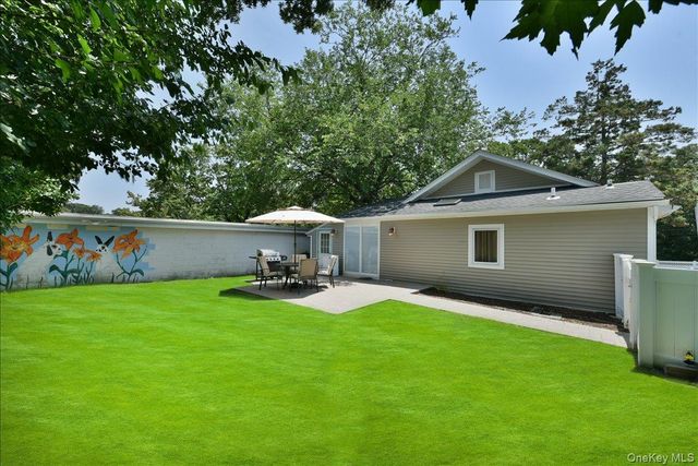3 School Street, Ronkonkoma, NY 11779