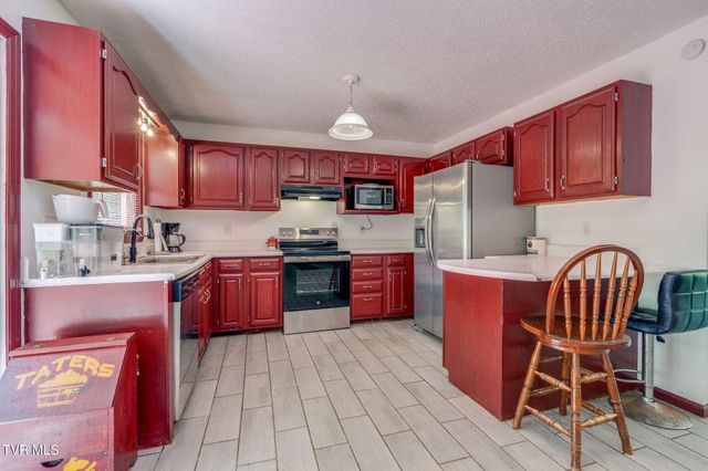 959 Dry Creek Road, Jonesborough, TN 37659