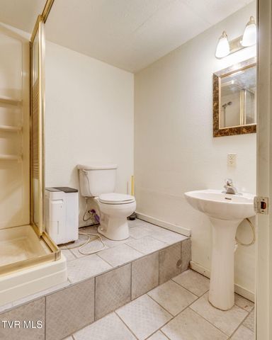 959 Dry Creek Road, Jonesborough, TN 37659