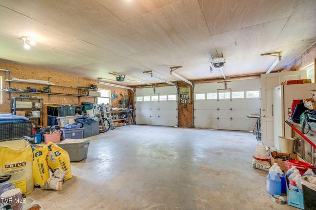 959 Dry Creek Road, Jonesborough, TN 37659