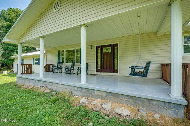 959 Dry Creek Road, Jonesborough, TN 37659