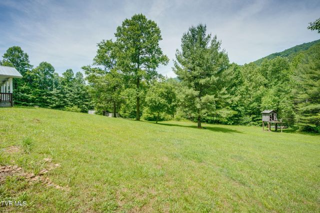 959 Dry Creek Road, Jonesborough, TN 37659