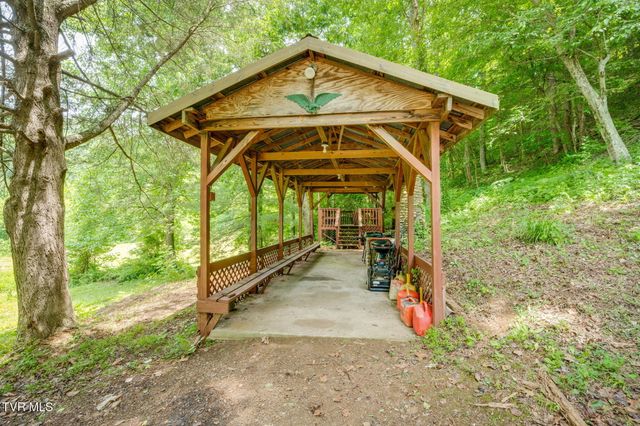959 Dry Creek Road, Jonesborough, TN 37659