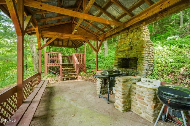 959 Dry Creek Road, Jonesborough, TN 37659