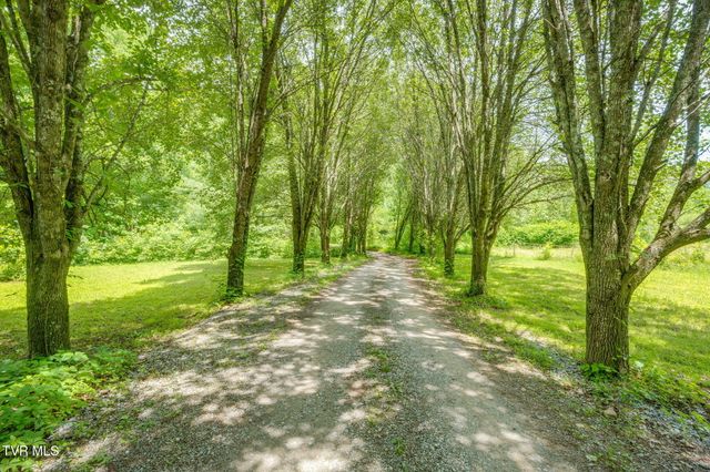 959 Dry Creek Road, Jonesborough, TN 37659