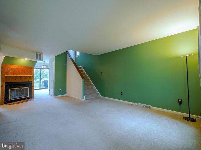 1001 WINFIELD CT, Lansdale, PA 19446