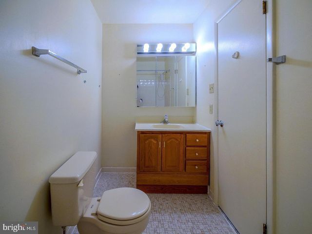 1001 WINFIELD CT, Lansdale, PA 19446