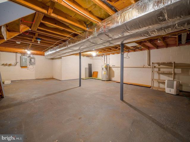 1001 WINFIELD CT, Lansdale, PA 19446