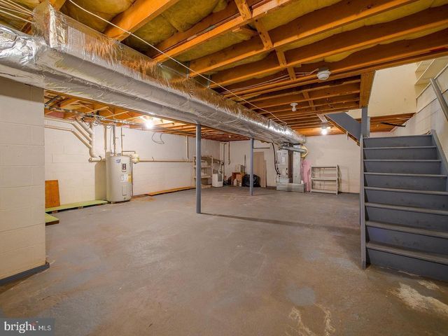 1001 WINFIELD CT, Lansdale, PA 19446