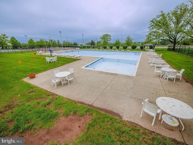 1001 WINFIELD CT, Lansdale, PA 19446