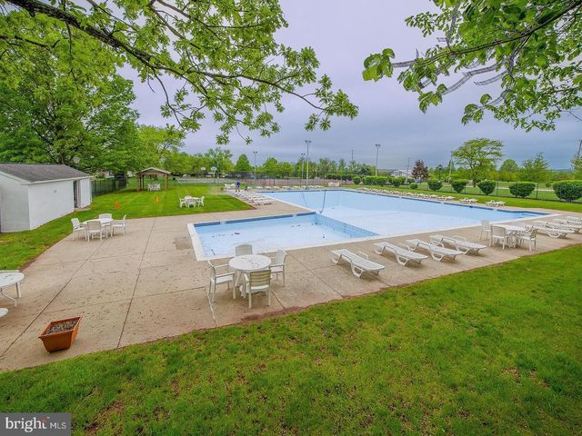 1001 WINFIELD CT, Lansdale, PA 19446