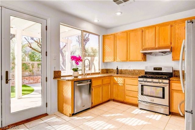 10247 SPLENDOR RIDGE Avenue, Las Vegas, NV 89135